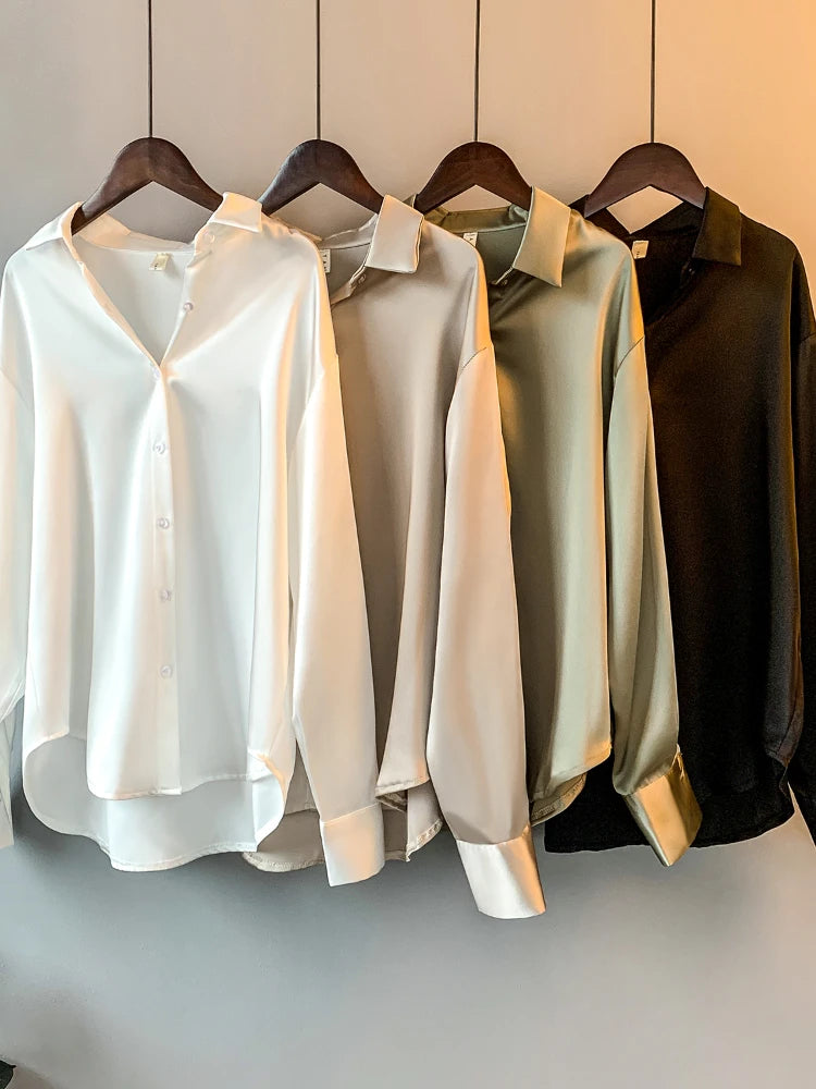 Celeste™ Blouse – Where Minimal Meets Magnetic